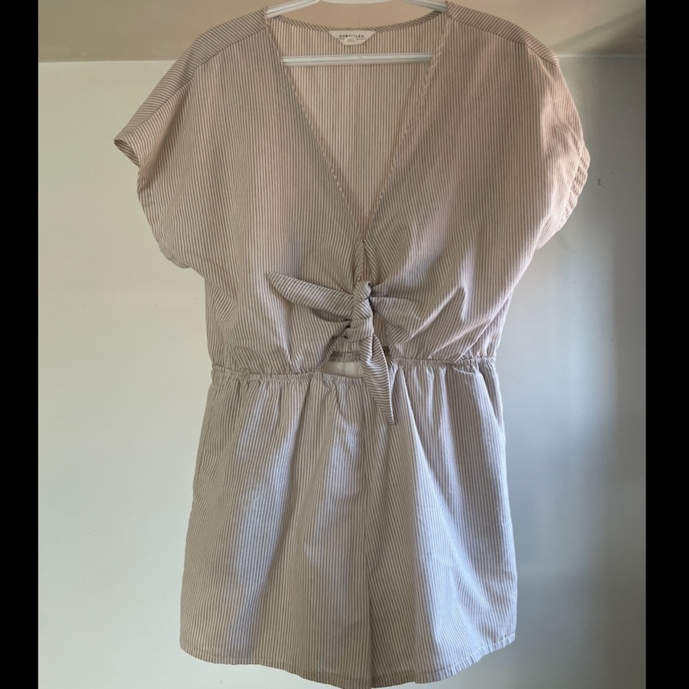 Subtitled striped romper